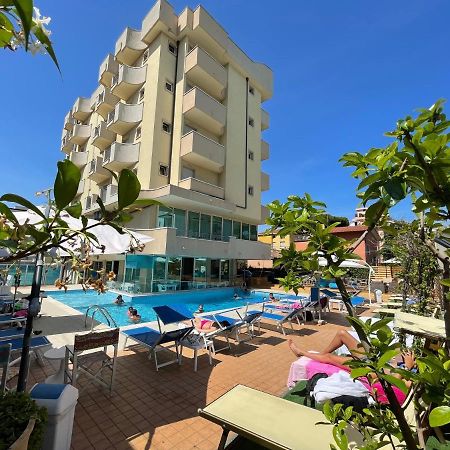 Hotel Apogeo - Breakfast Experience Rimini Luaran gambar