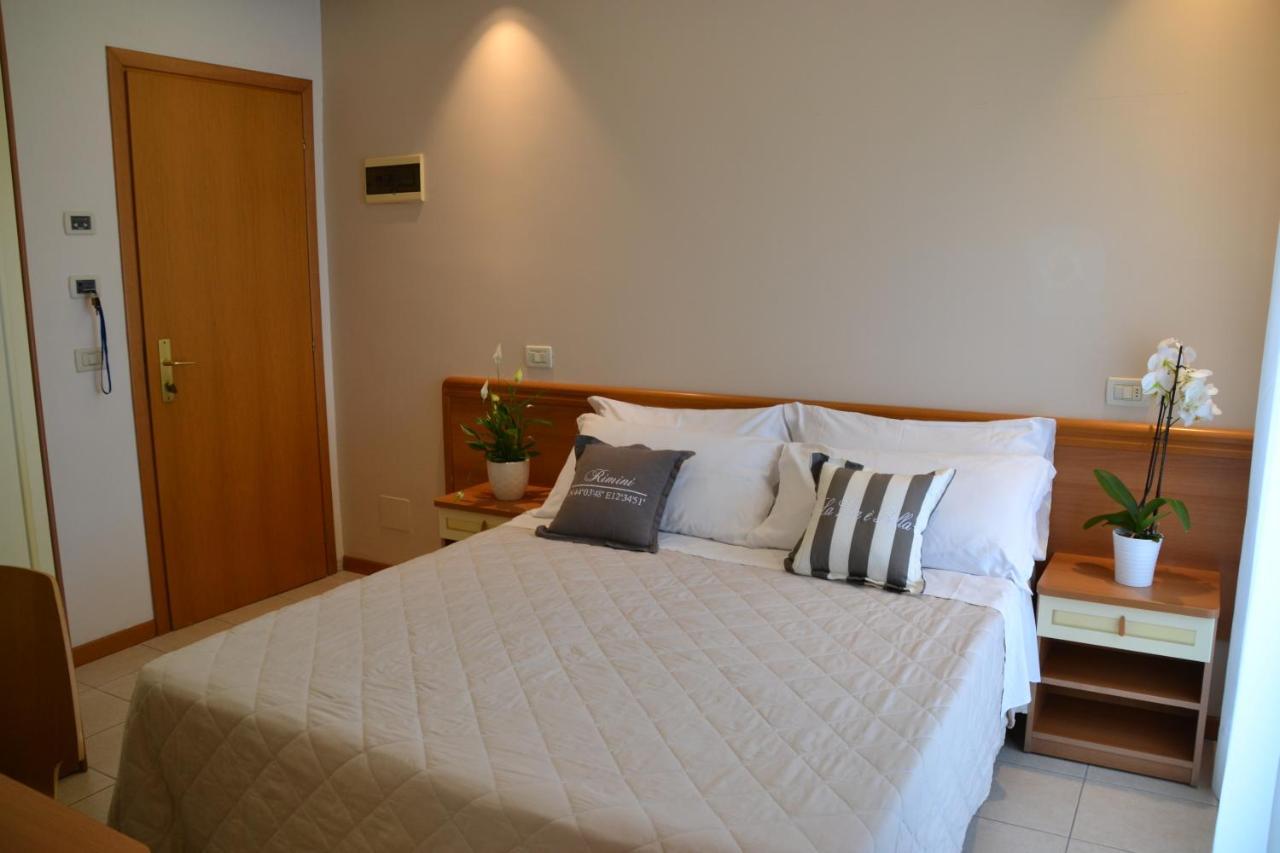 Hotel Apogeo - Breakfast Experience Rimini Luaran gambar