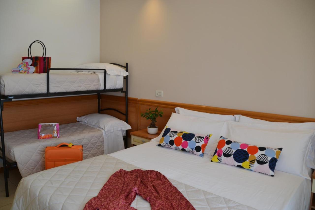 Hotel Apogeo - Breakfast Experience Rimini Luaran gambar